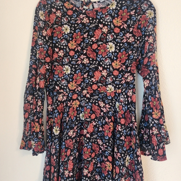 American Eagle Outfitters Dresses & Skirts - NWT AEO Floral Print Bell-sleeve Dress